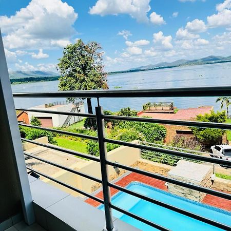 The Holiday House Harties Хартбееспоорт Екстериор снимка