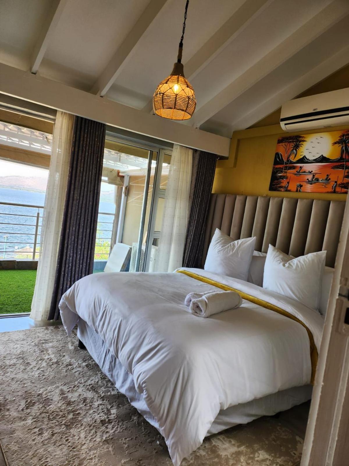 The Holiday House Harties Хартбееспоорт Екстериор снимка